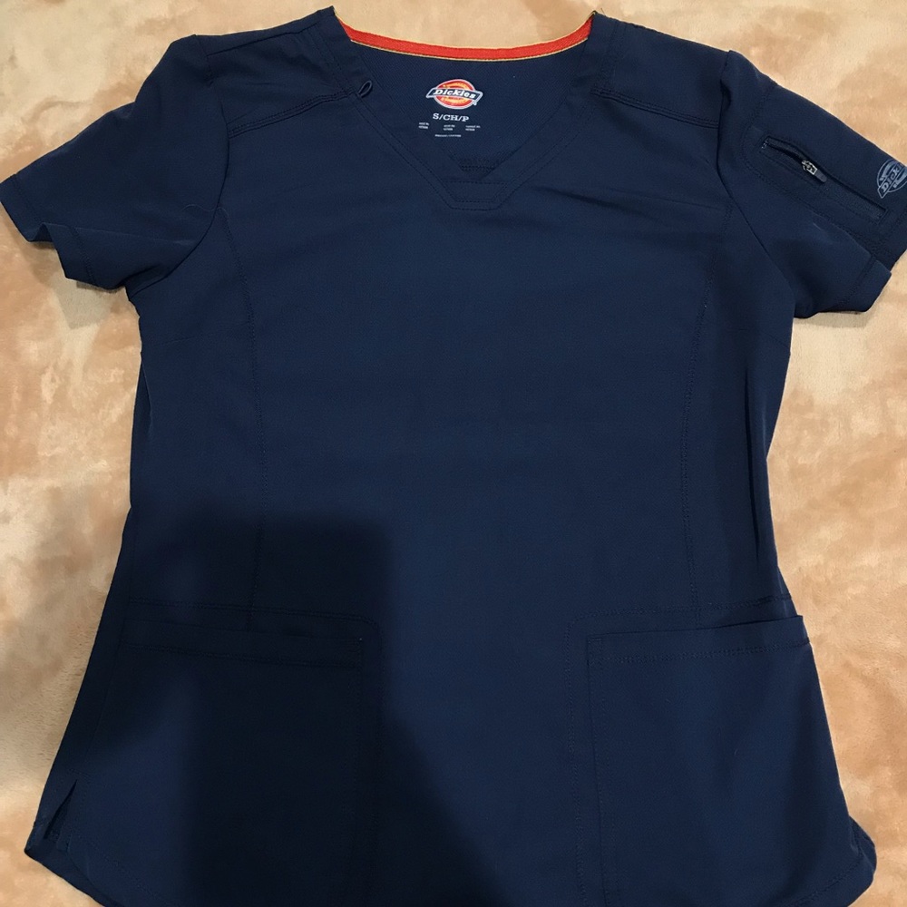 Scrub top